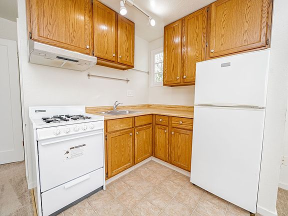 5th image of 503 Forest St #6