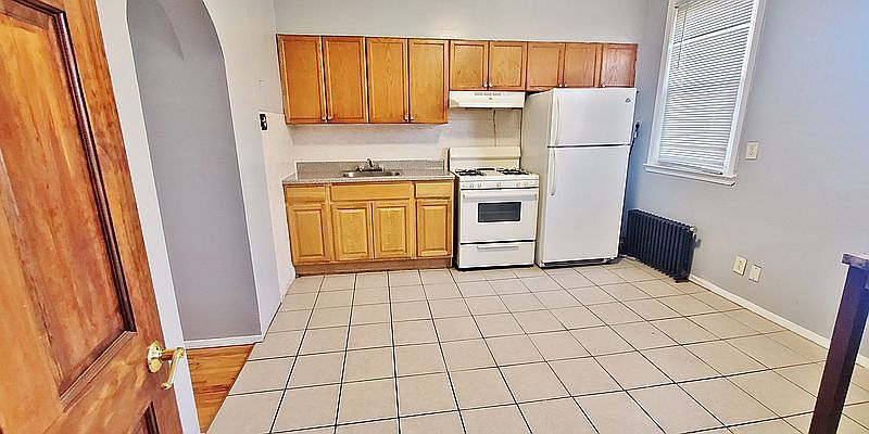 1st image of 25-52 22nd St #2CC