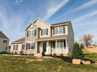 285 White Barn Ln, Easton, PA 18045