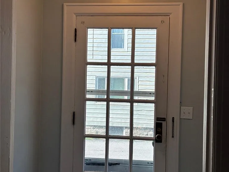 314 S Pleasant St — Photo 12
