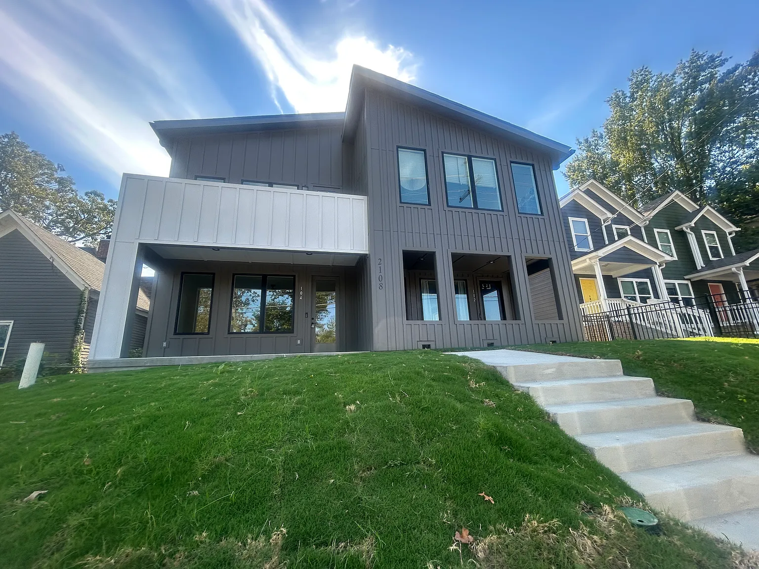 4 bed, 3.5 bath, 2200 sqft, $2,800 — Photo 1