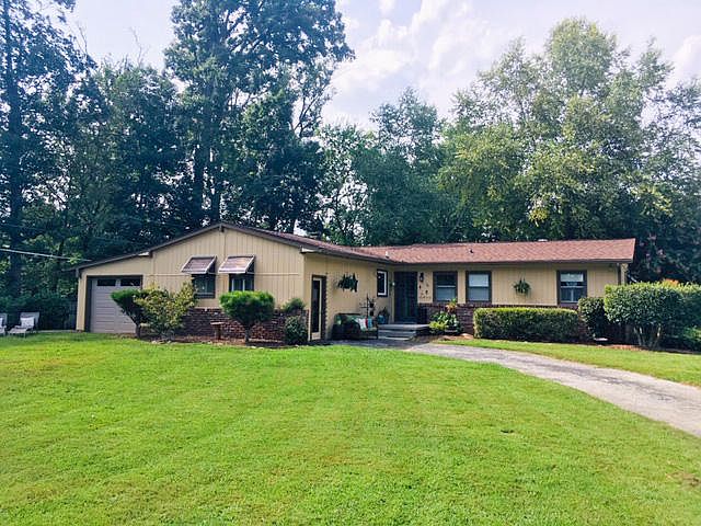 1st image of 8213 Fox Run Ln