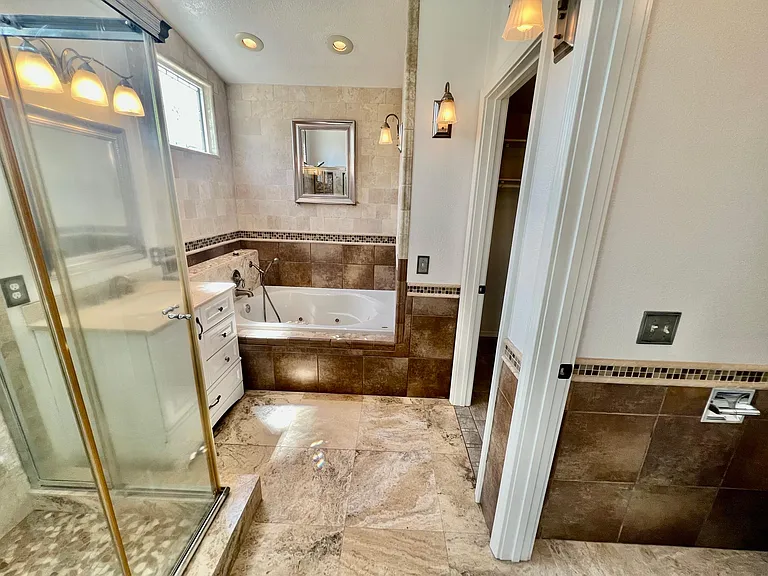 10205 Shale Ln — Photo 11
