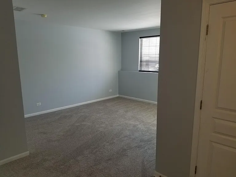 570 Conservatory Ln — Photo 5