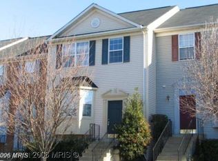 5557 Pickwick Rd, Centreville, VA 20120