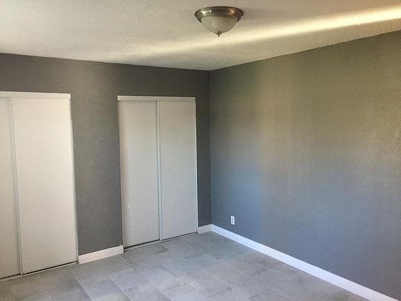 5th image of 600 E 5th St APT 9