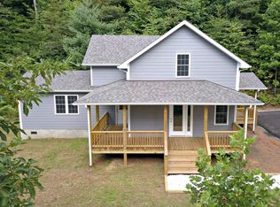 83 Bear Hug Way, Sylva, NC 28779