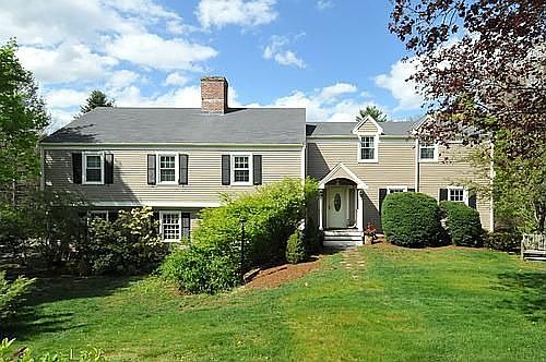 1st image of 12 Candlewood Dr