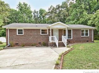 2116 Shalimar Dr, Charlotte, NC 28216