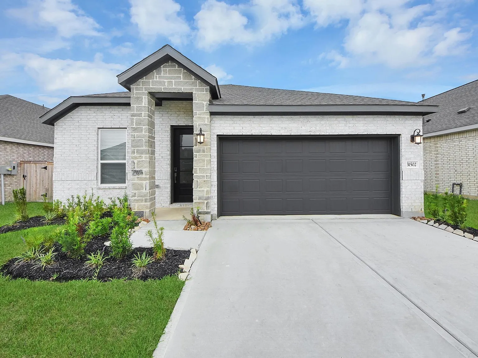 4 bed, 2.0 bath, $2,200 — Photo 1
