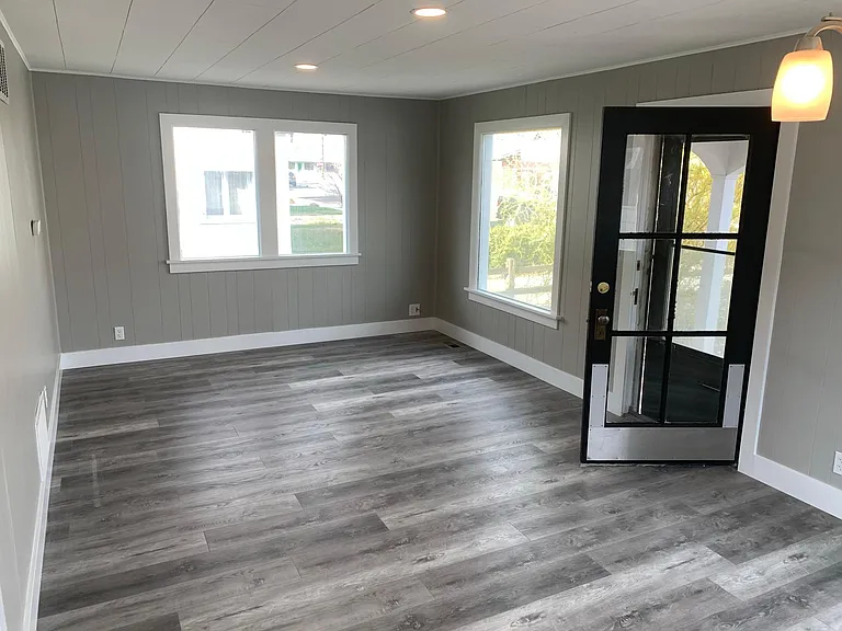 209 N Blue St — Photo 19