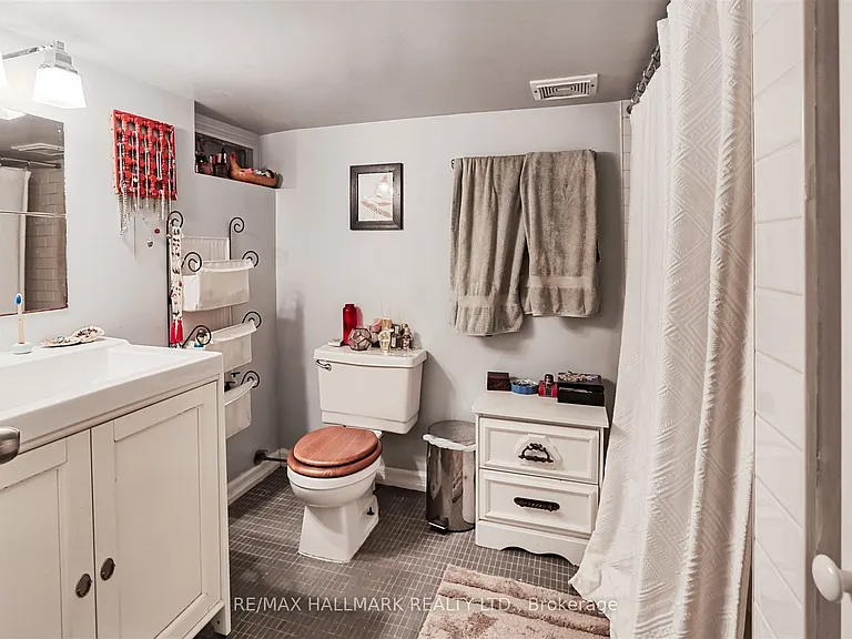 155 Major St #BACK — Photo 10