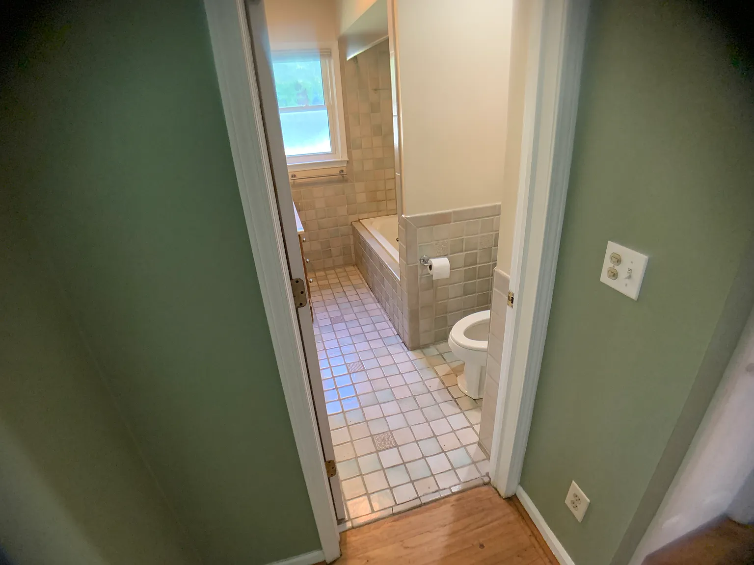 3 bed, 1188 sqft, $1,800 — Photo 4