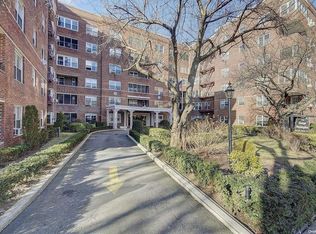 67-66 108th St Unit C04, Forest Hills, NY