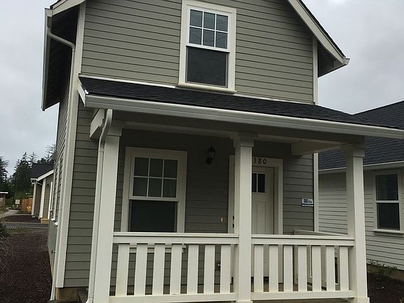 3rd image of 4380 SE Harborton St