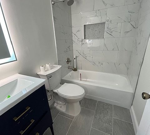 4th image of 232 Matthews Dr #3