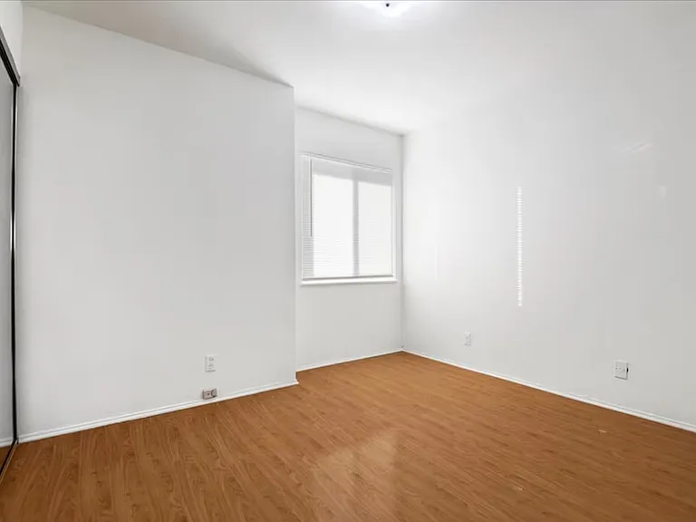 1739 Addison St #12 — Photo 10