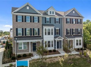 14 Freeman Dr, Hampton, VA 23666