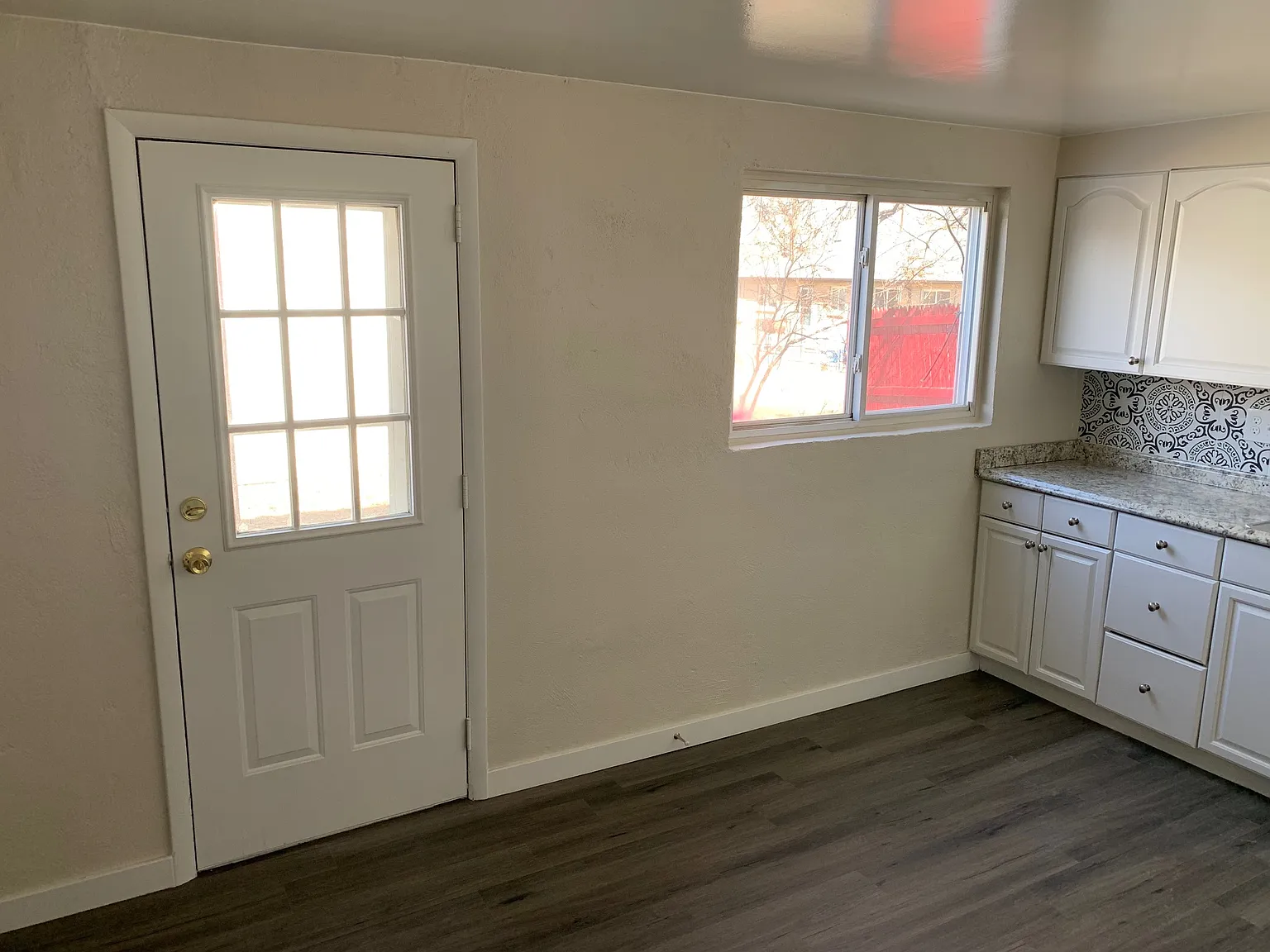 3 bed, 1100 sqft, $1,900 — Photo 4