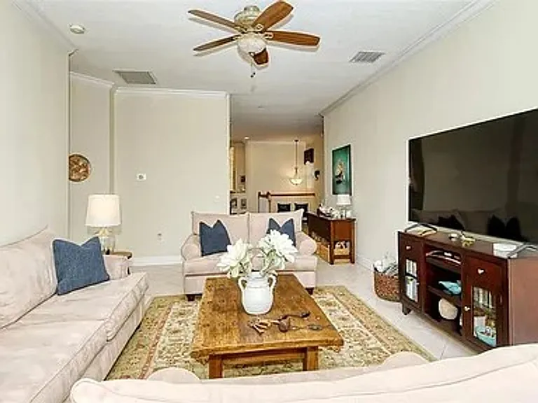 8263 Miramar Way — Photo 11