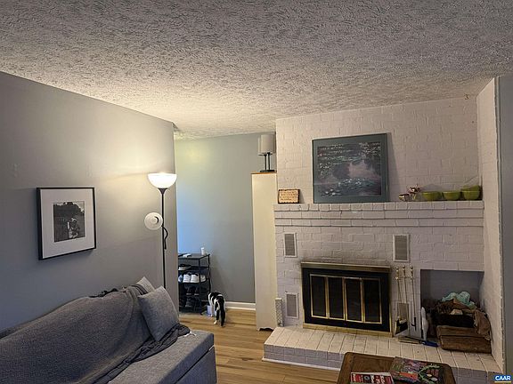 2nd image of 132 Turtle Creek Rd APT 7