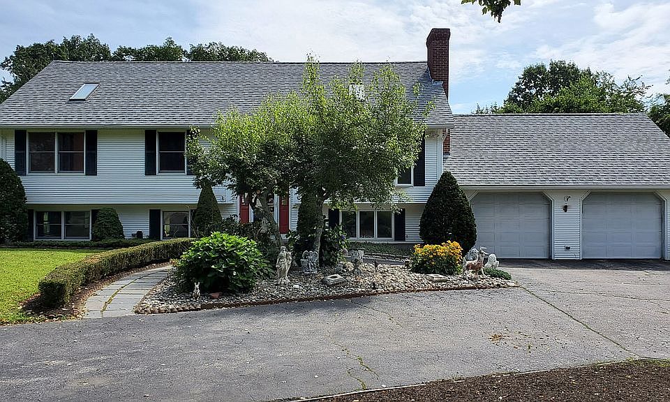 1st image of 284 Borden Ave
