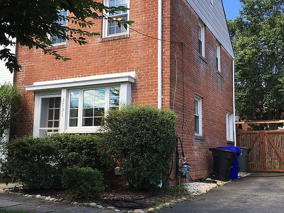 Bright, semi-detached duplex, windows on three sides.