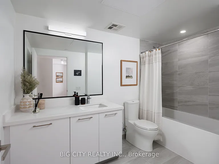 36 Brentcliffe Rd #704 — Photo 13