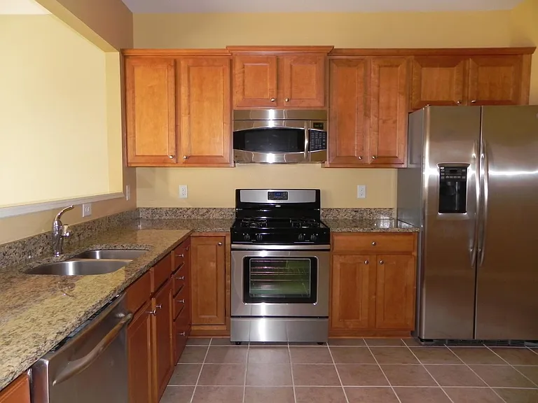 1409 Corwith Dr — Photo 7