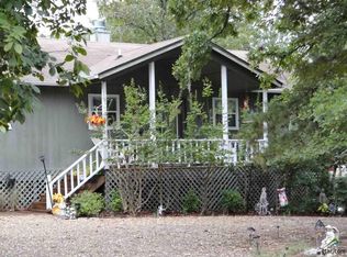 180 Primrose Path, Holly Lake Ranch, TX 75765