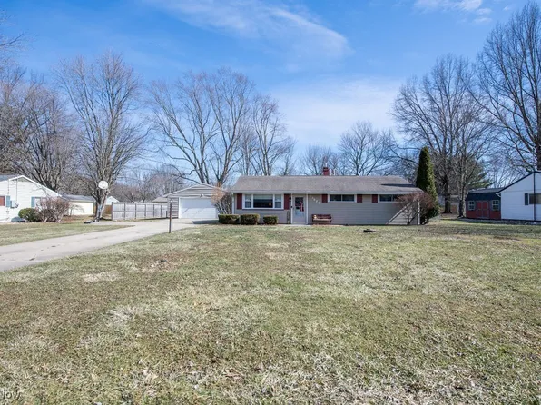 10684 Barcus Ave NE, Alliance, OH 44601
