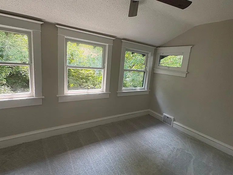 6814 Bellefontaine Ave — Photo 3