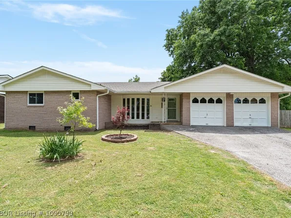420 W Eliff St, Siloam Springs, AR 72761