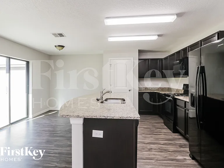 6218 Manitoba Dr — Photo 7