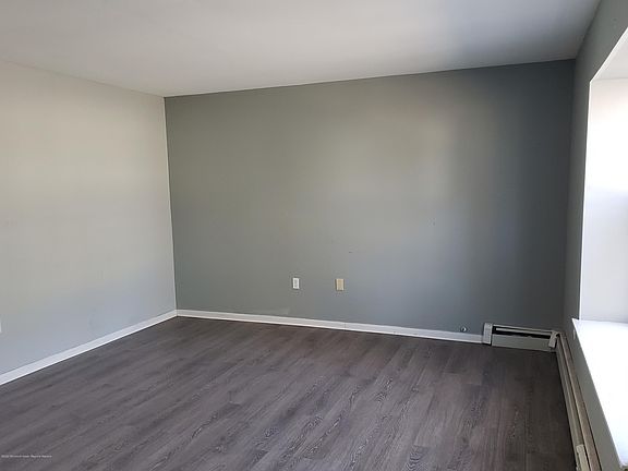 4th image of 111 Olive Ave