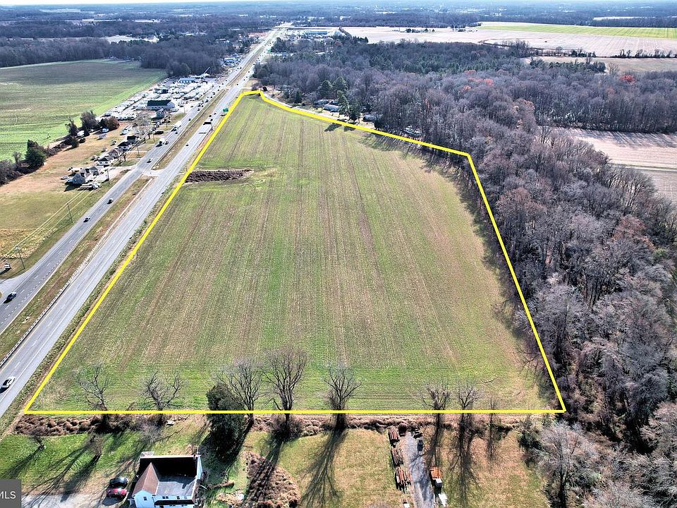 1st image of 2367 Bay Rd