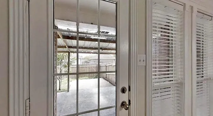 4214 Alexandria Ave — Photo 32