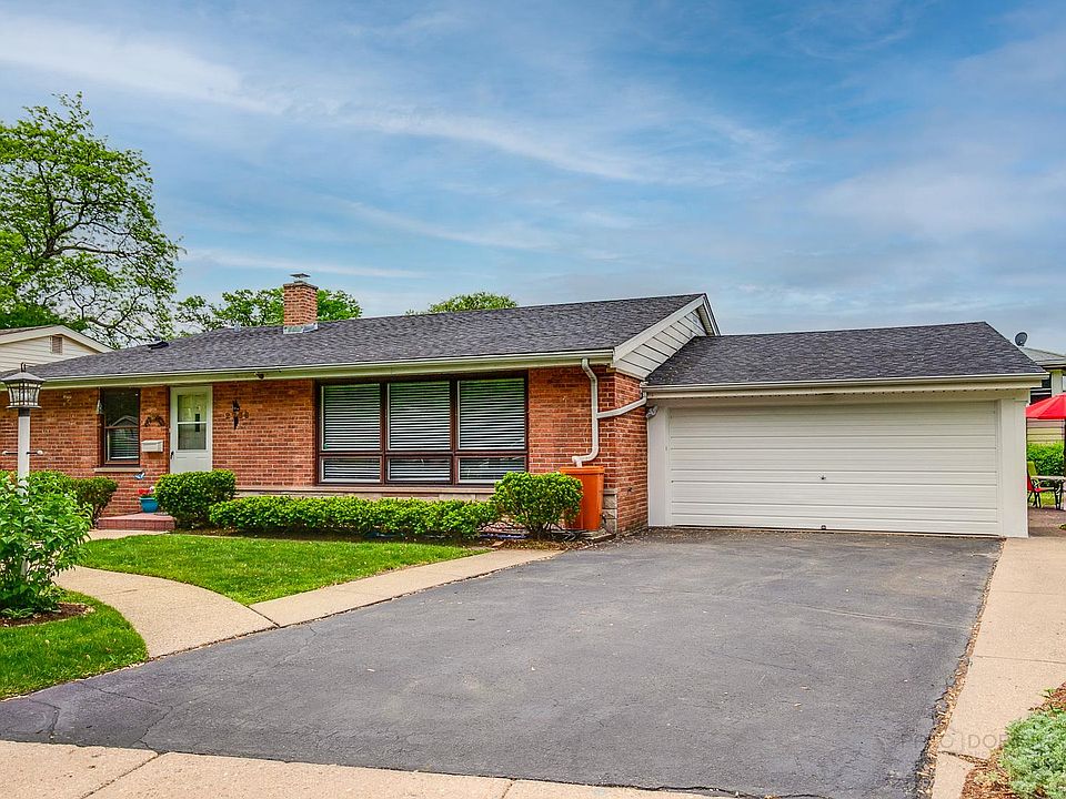 1st image of 2766 Crawford Ave