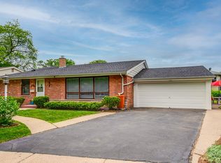 2766 Crawford Ave, Evanston, IL 60201