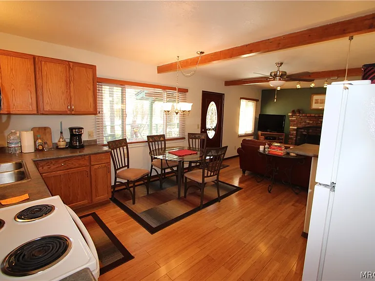 331 W North Shore Dr — Photo 6