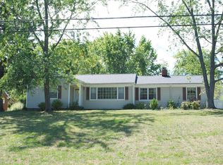 6854 Rosemont Dr, Brecksville, OH 44141