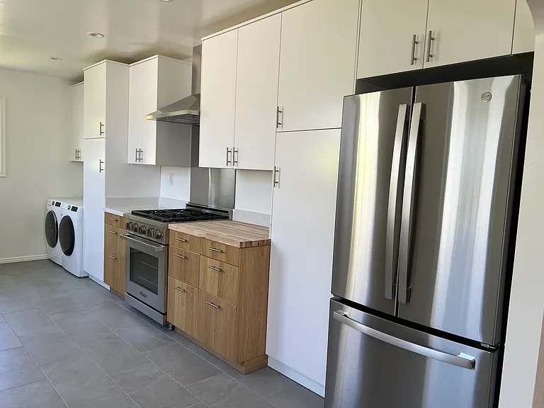 1421 Blake St — Photo 4