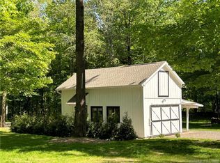 38 Lonetown Rd, Redding, CT 06896
