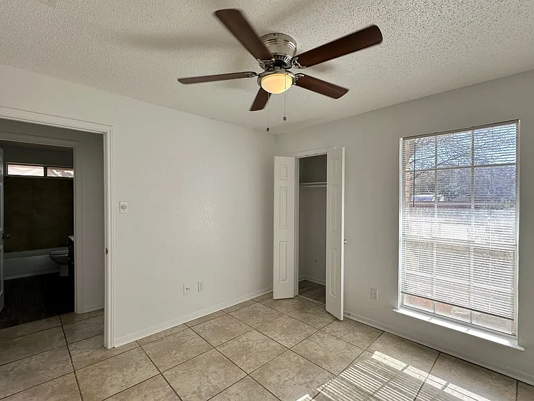 3004 Sundown Ln — Photo 23