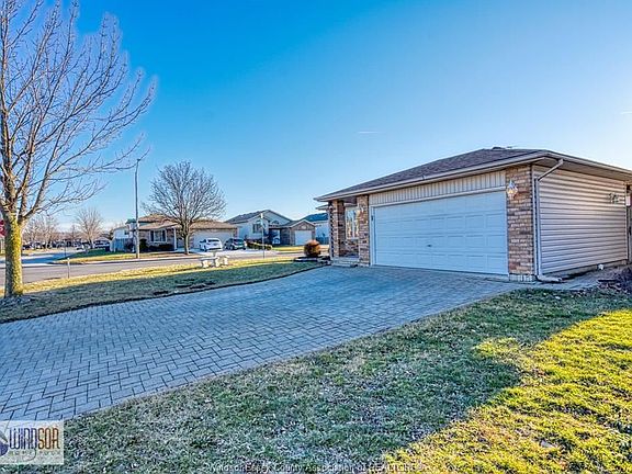 3rd image of 1497 Hansen Cres