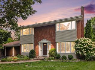 29 Okanagan Dr, Ottawa, ON K2H 7E9
