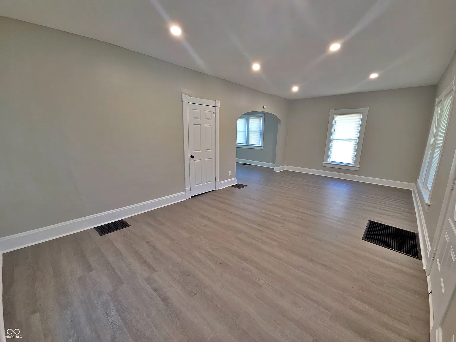 4 bed, 2.0 bath, 2516 sqft, $1,850 — Photo 4