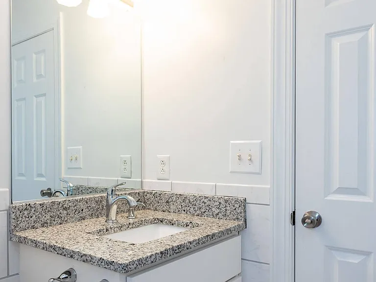 Lake Princess Anne Apartments — Photo 22