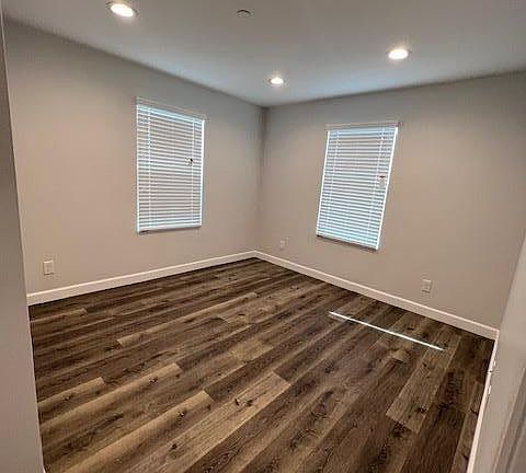 3rd image of 8730-8744 S Figueroa St #3X2-2250