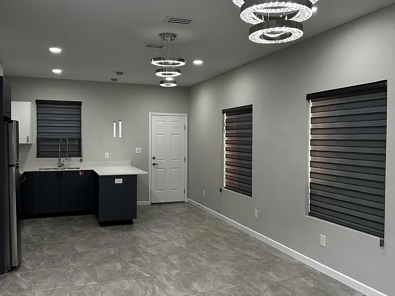 1002 Sugar Garden Dr — Photo 2